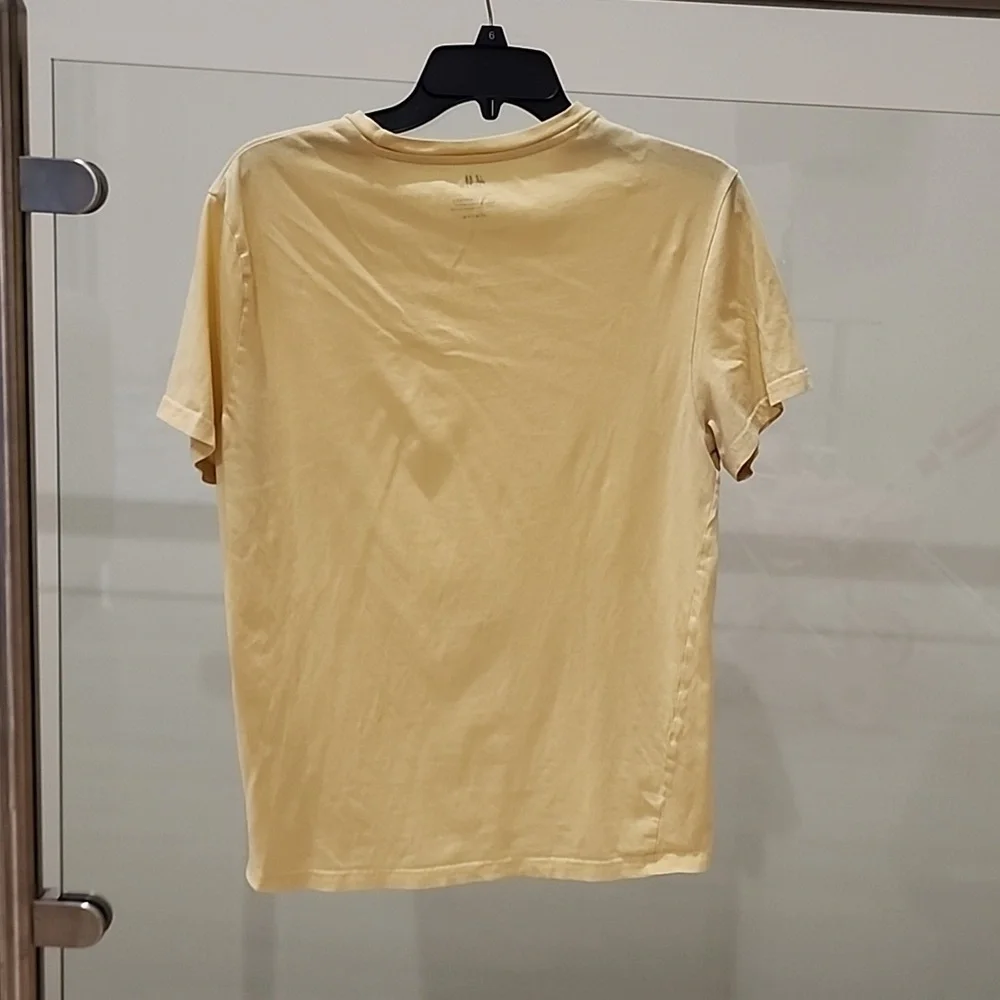 H&M t-shirt. Size M